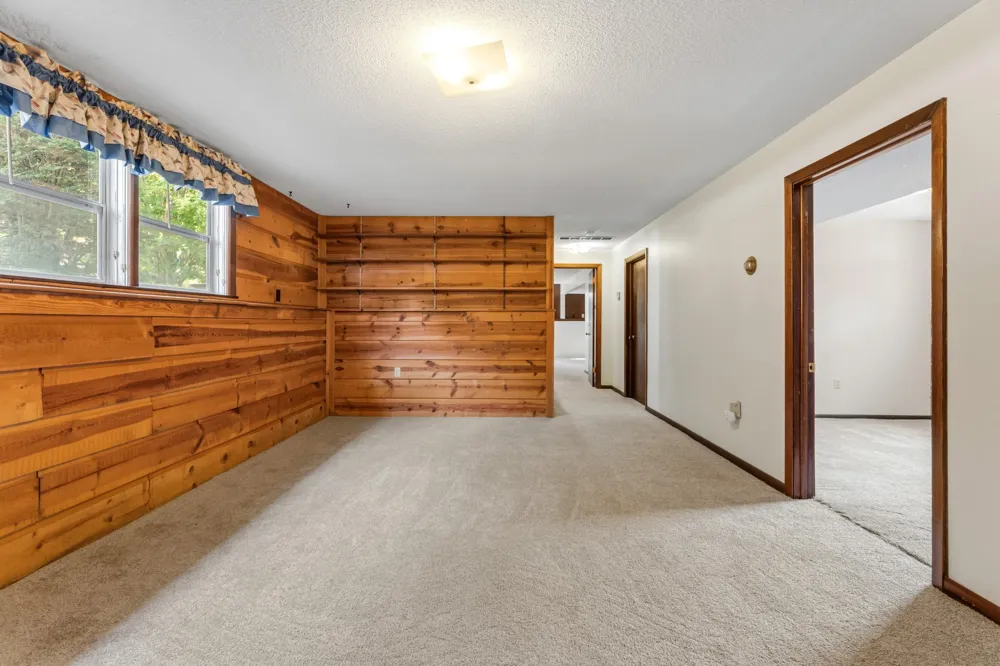 300 8th Street NW Plainview, MN 55964