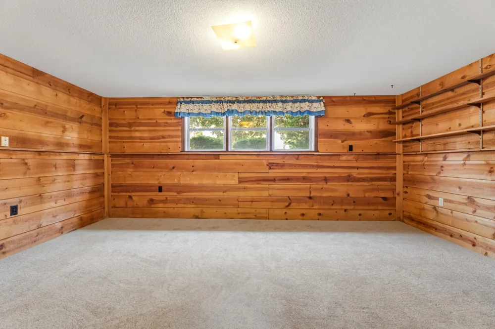 300 8th Street NW Plainview, MN 55964