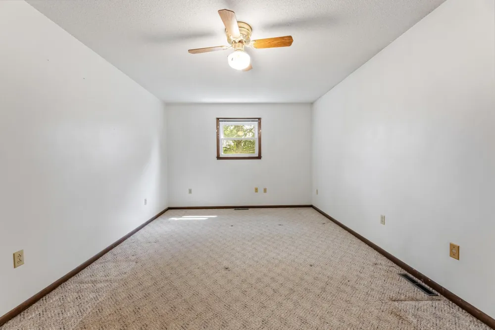 300 8th Street NW Plainview, MN 55964