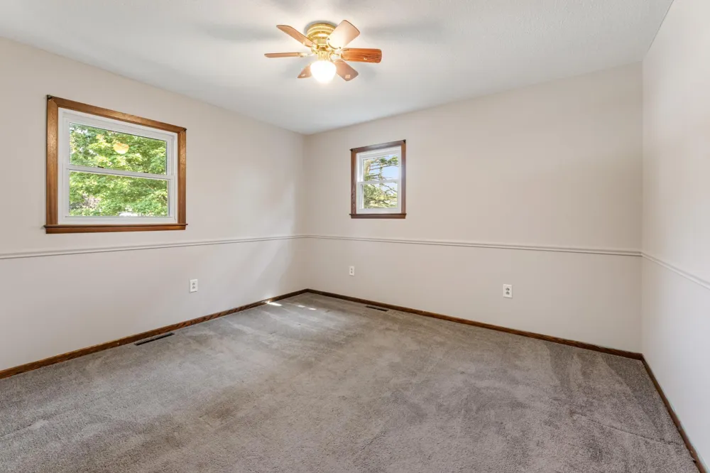 300 8th Street NW Plainview, MN 55964