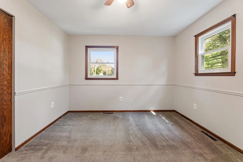 300 8th Street NW Plainview, MN 55964