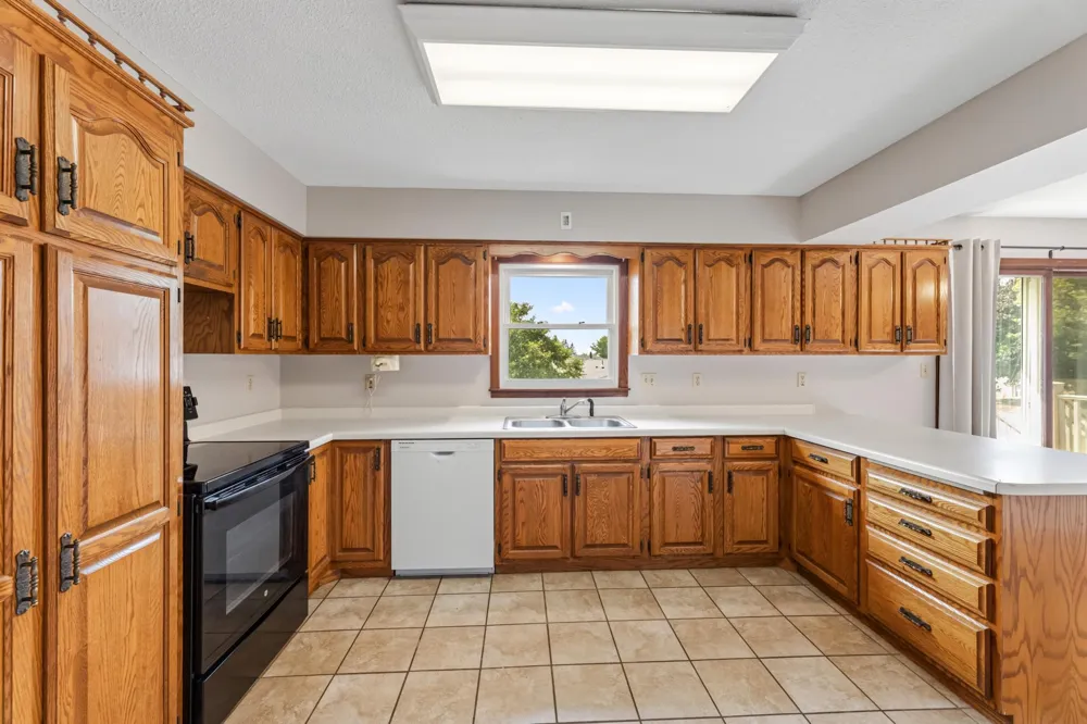 300 8th Street NW Plainview, MN 55964