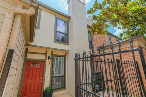 1201 Mcduffie Street #106