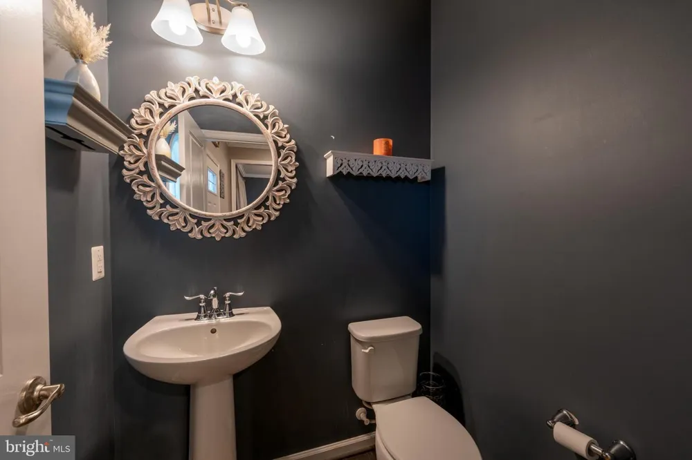 810 AMHERST LANE Westminster, MD 21158