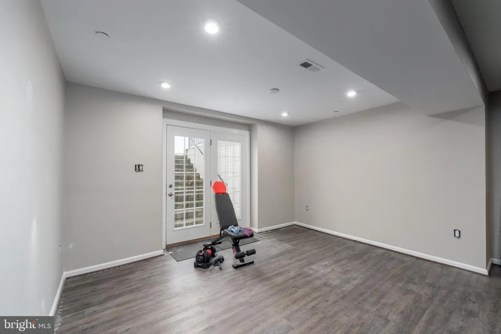 810 AMHERST LANE Westminster, MD 21158
