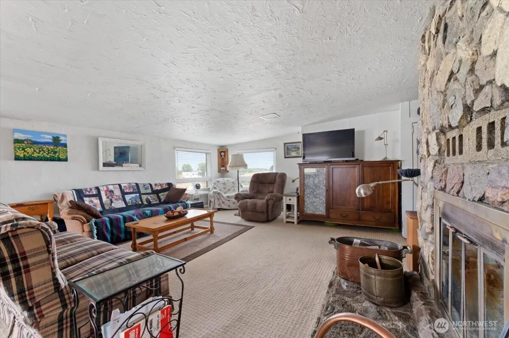 1638 Green Avenue Manson, WA 98831