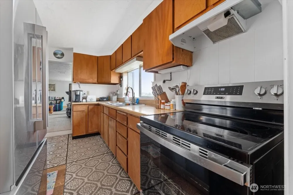 1638 Green Avenue Manson, WA 98831