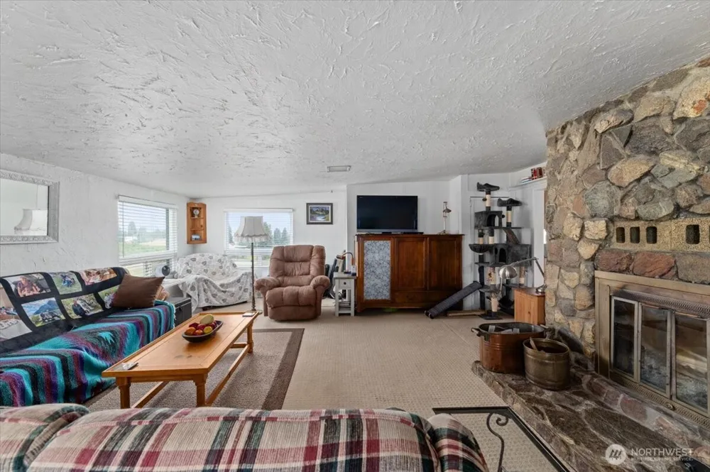 1638 Green Avenue Manson, WA 98831