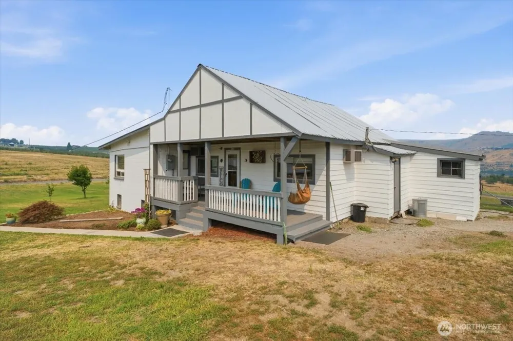 1638 Green Avenue Manson, WA 98831
