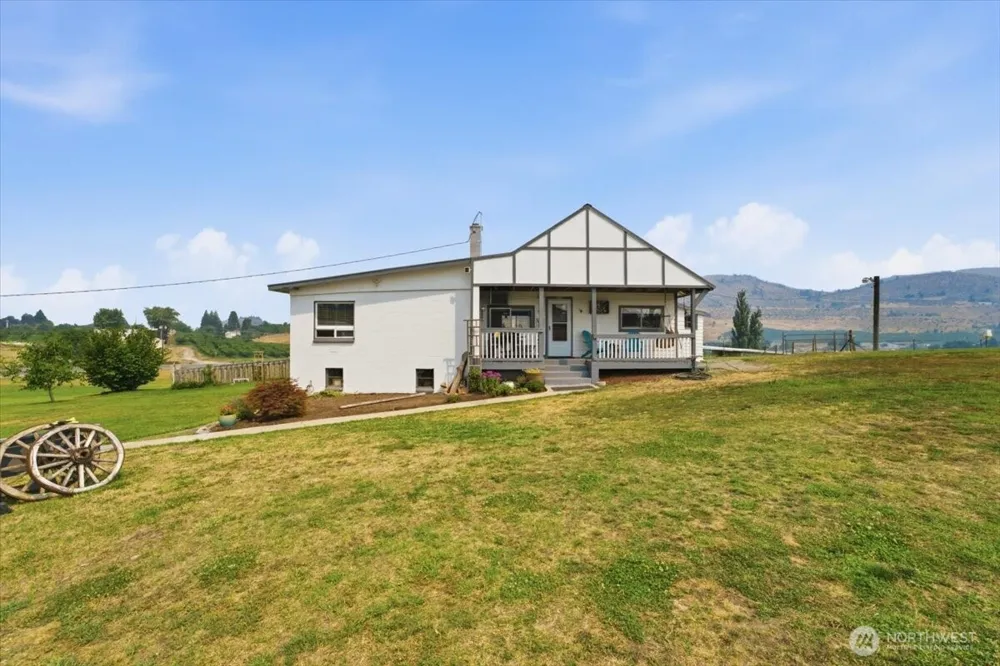 1638 Green Avenue Manson, WA 98831