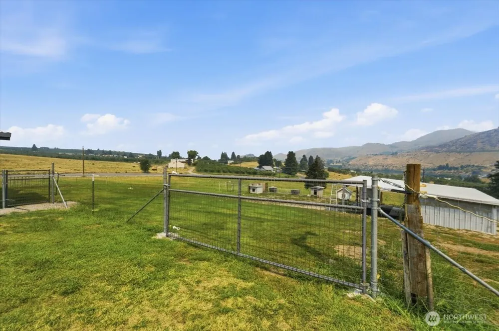 1638 Green Avenue Manson, WA 98831