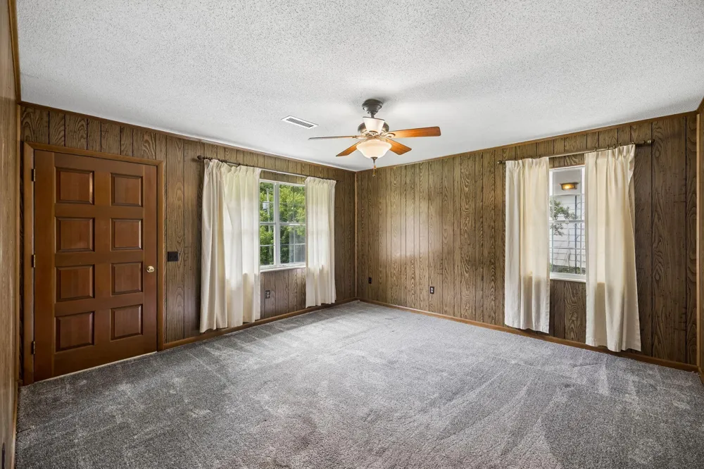 521 E Sunset Drive Athens, TN 37303