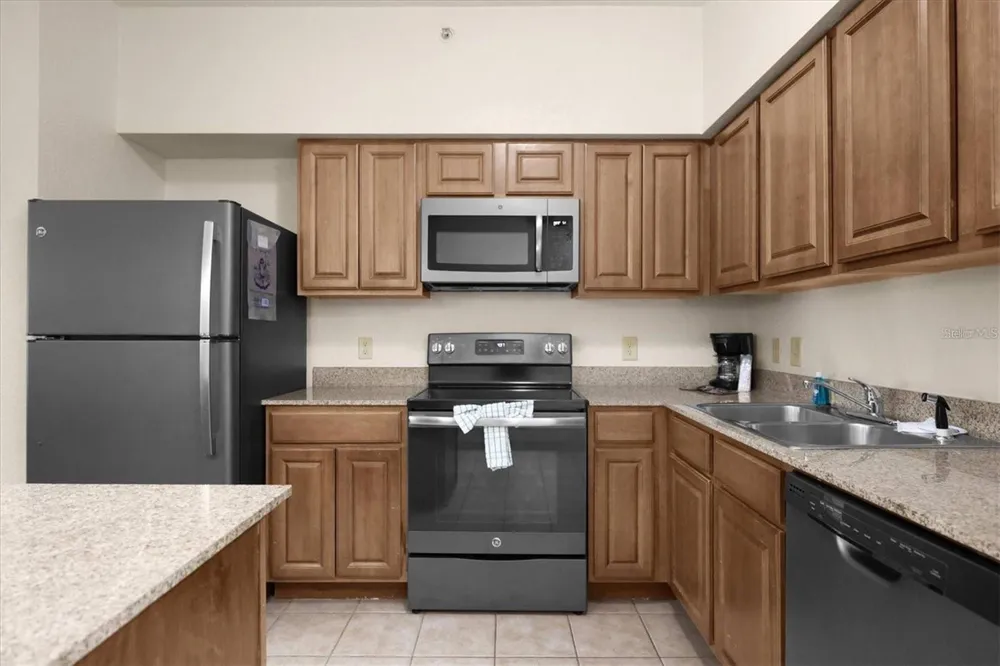 12521 FLORIDAYS RESORT DRIVE #103F Orlando, FL 32821