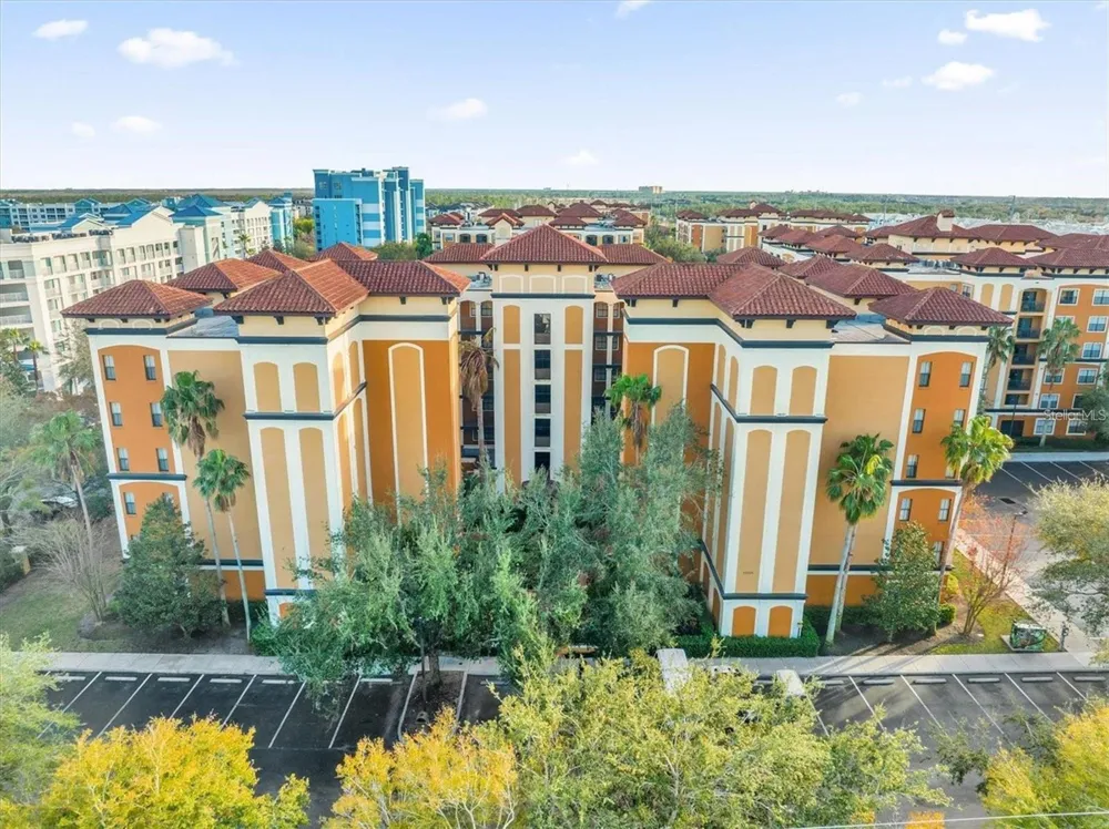 12521 FLORIDAYS RESORT DRIVE #103F Orlando, FL 32821