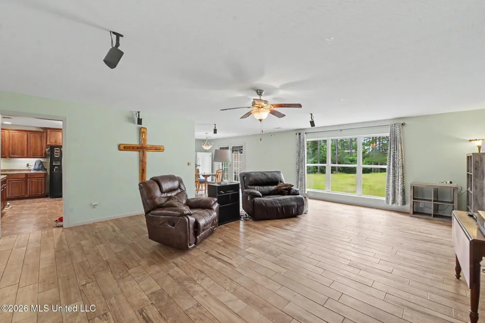 25481 Ms-57 Leakesville, MS 39451