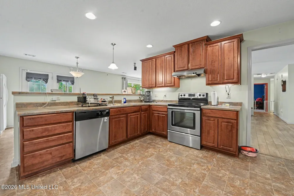 25481 Ms-57 Leakesville, MS 39451