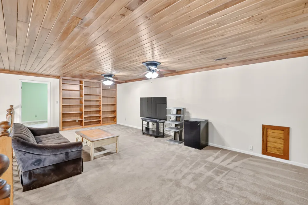 241 Camille St Manchester, TN 37355