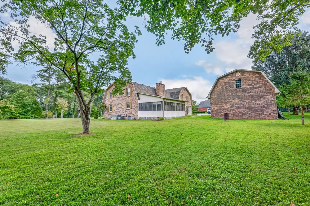 241 Camille St Manchester, TN 37355