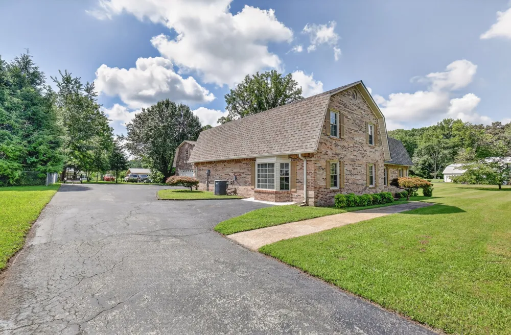 241 Camille St Manchester, TN 37355