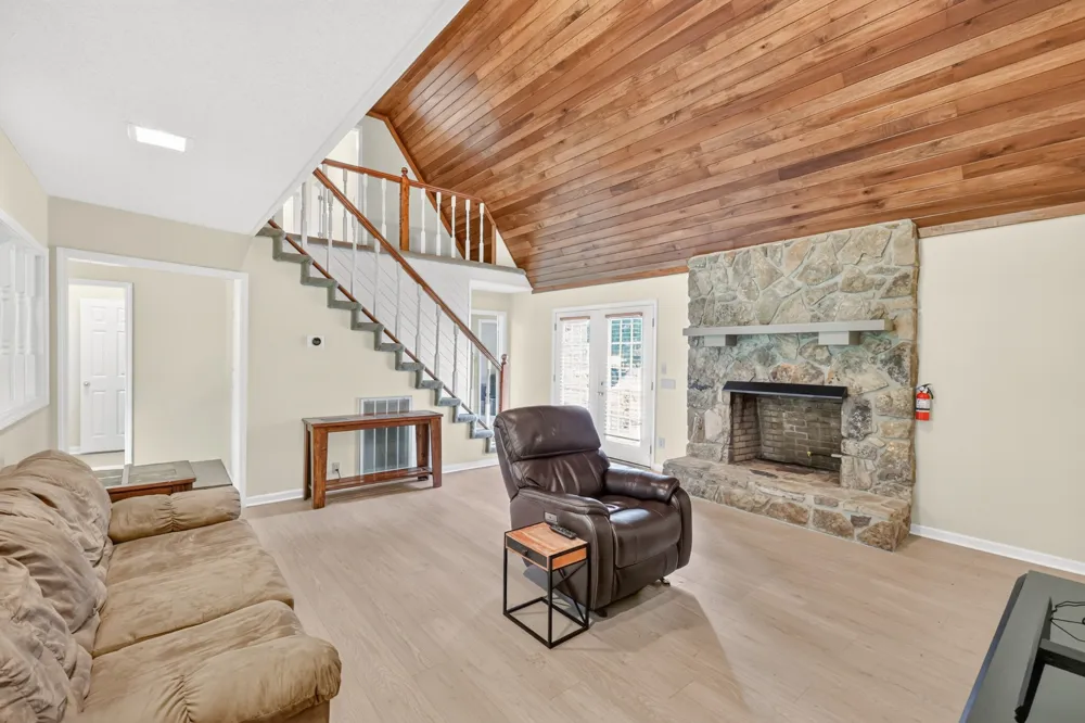 241 Camille St Manchester, TN 37355