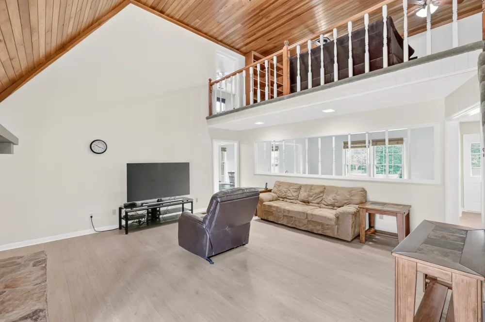 241 Camille St Manchester, TN 37355