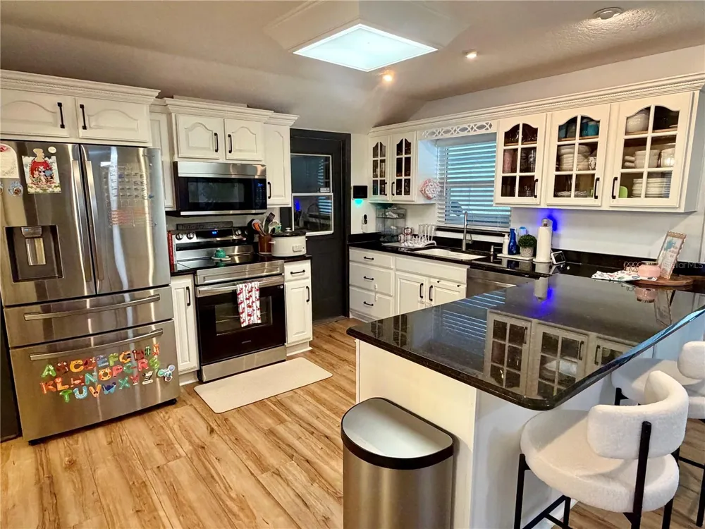 1105 DORIS STREET Altamonte Springs, FL 32714