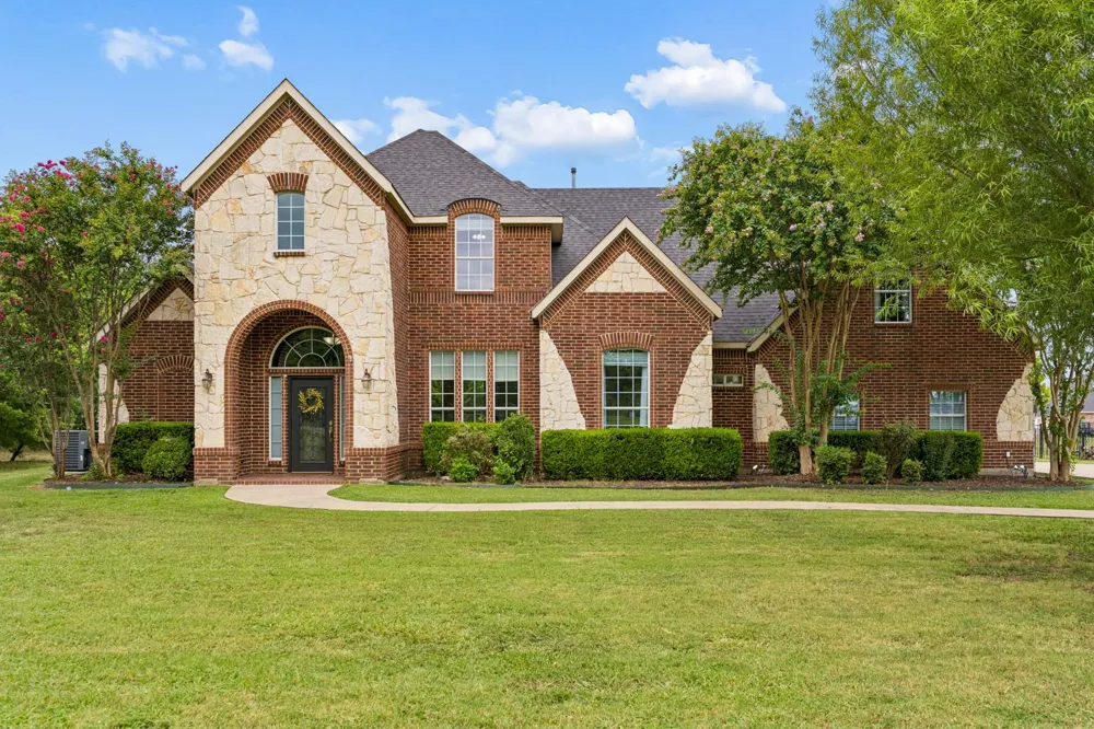 1001 Pike Road Gunter, TX 75058