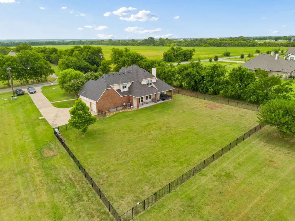 1001 Pike Road Gunter, TX 75058