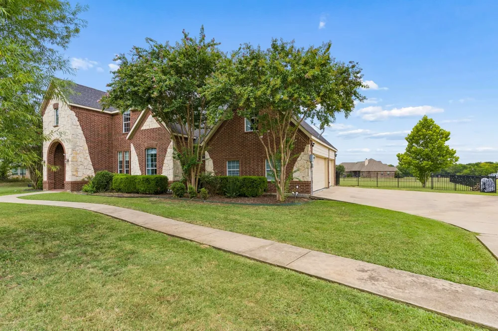 1001 Pike Road Gunter, TX 75058