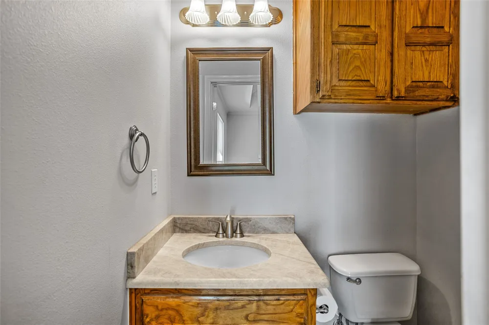 2942 Woodland Hills Drive Grapevine, TX 76051