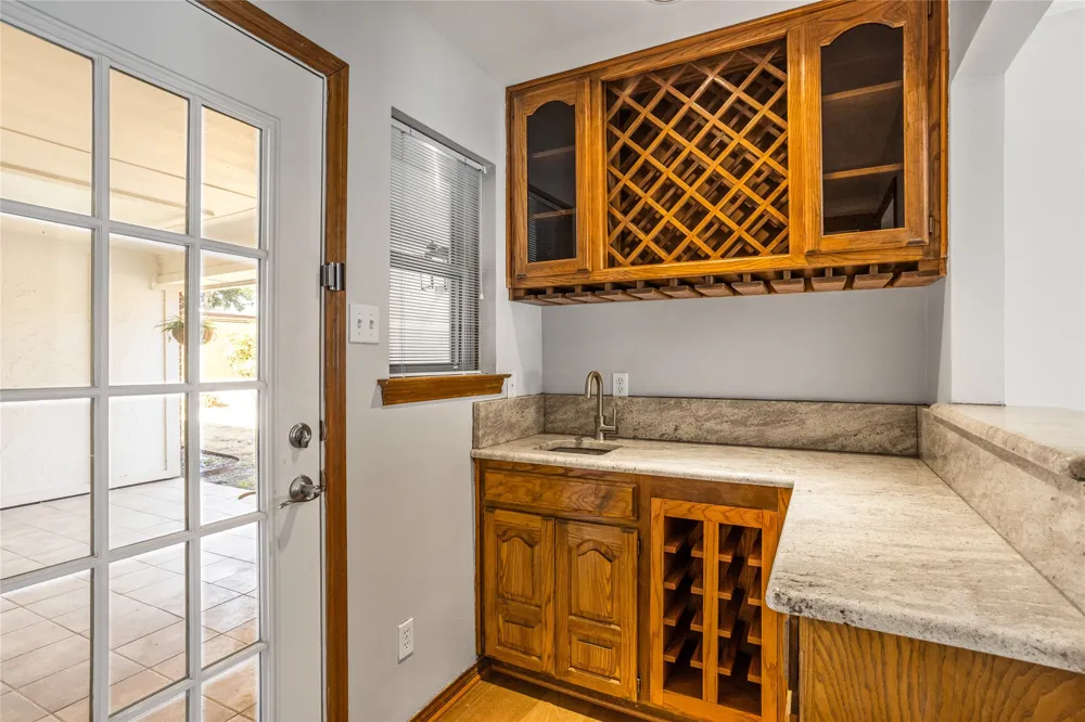 2942 Woodland Hills Drive Grapevine, TX 76051