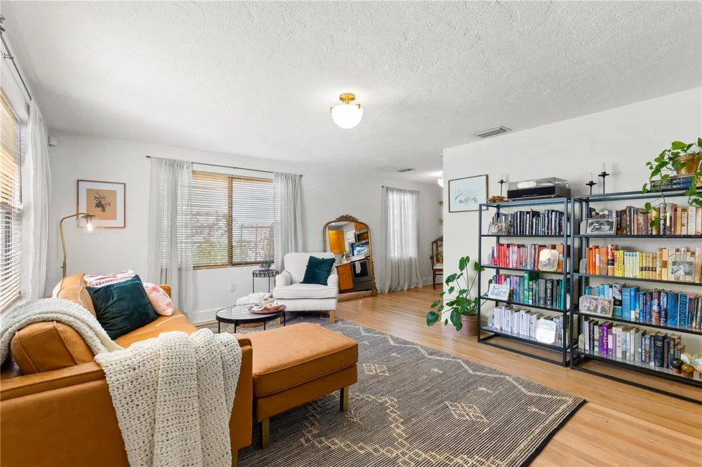 837 42ND AVENUE St Petersburg, FL 33703