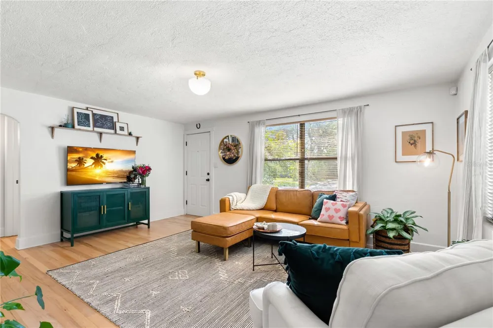 837 42ND AVENUE St Petersburg, FL 33703