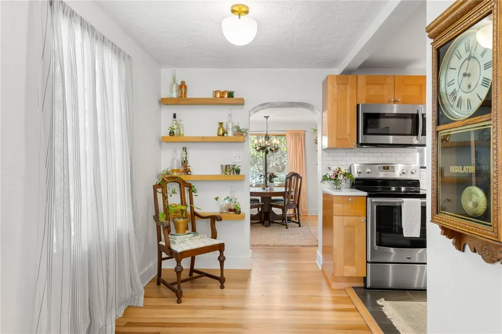 837 42ND AVENUE St Petersburg, FL 33703