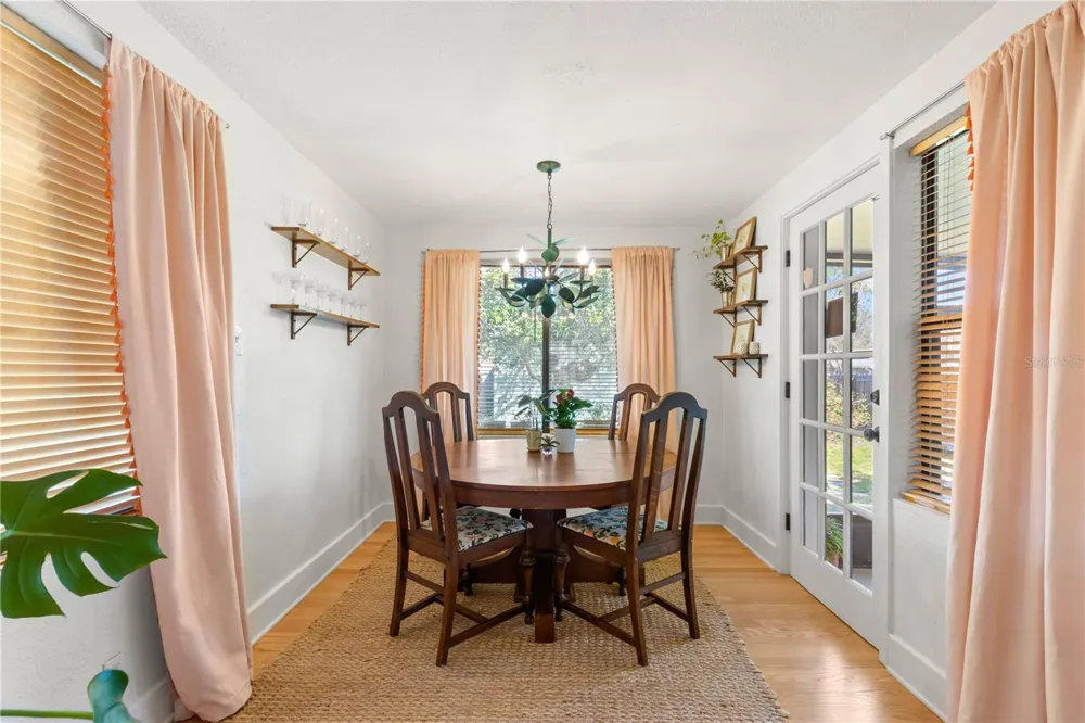 837 42ND AVENUE St Petersburg, FL 33703
