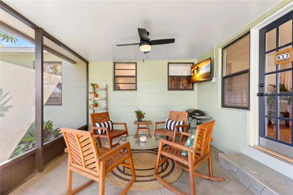 837 42ND AVENUE St Petersburg, FL 33703