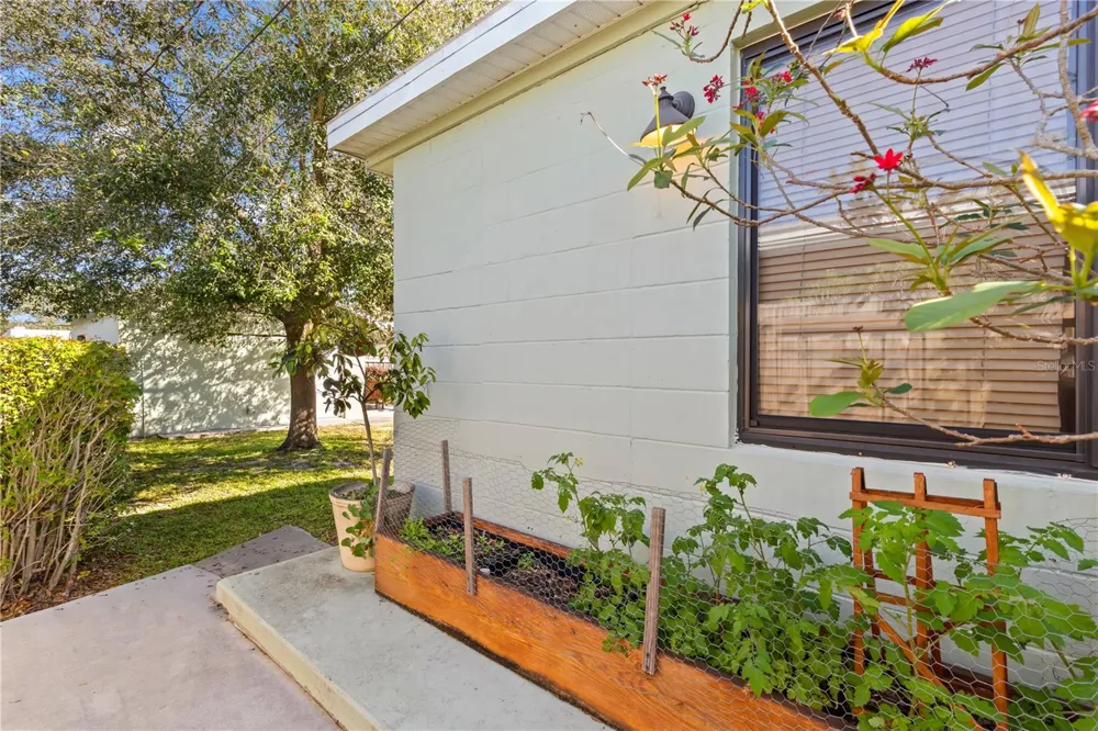 837 42ND AVENUE St Petersburg, FL 33703