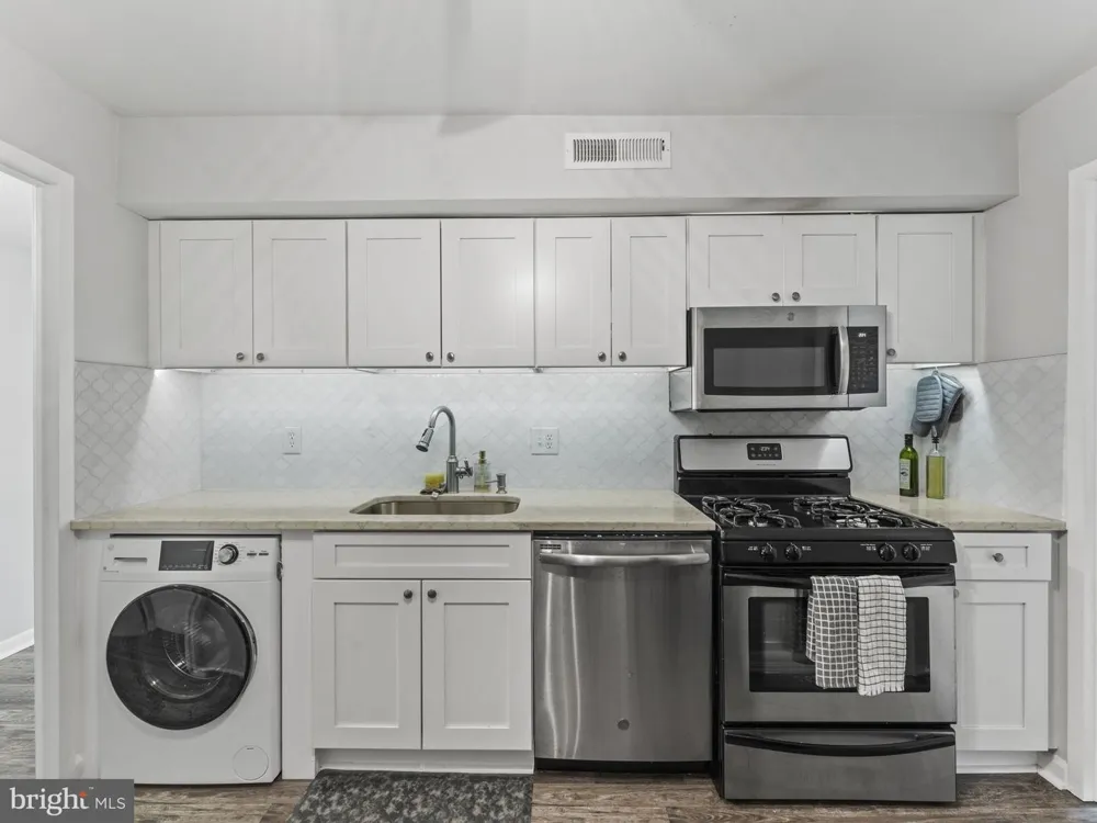 3100 S MANCHESTER STREET #541 Falls Church, VA 22044