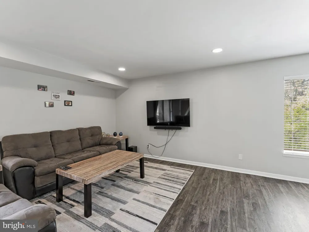 3100 S MANCHESTER STREET #541 Falls Church, VA 22044