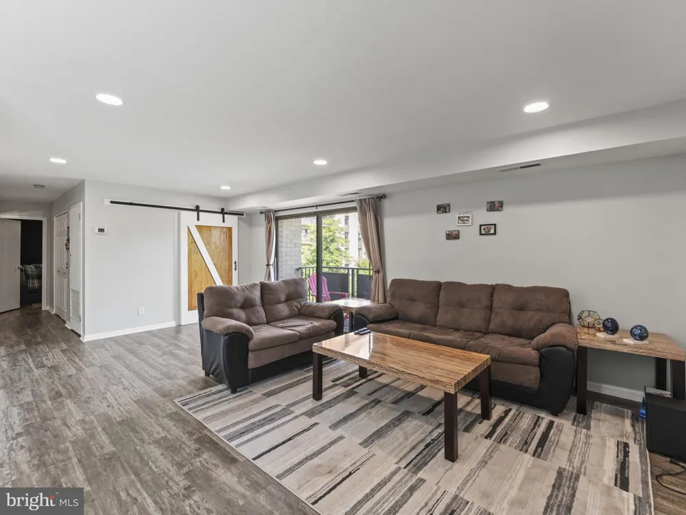 3100 S MANCHESTER STREET #541 Falls Church, VA 22044