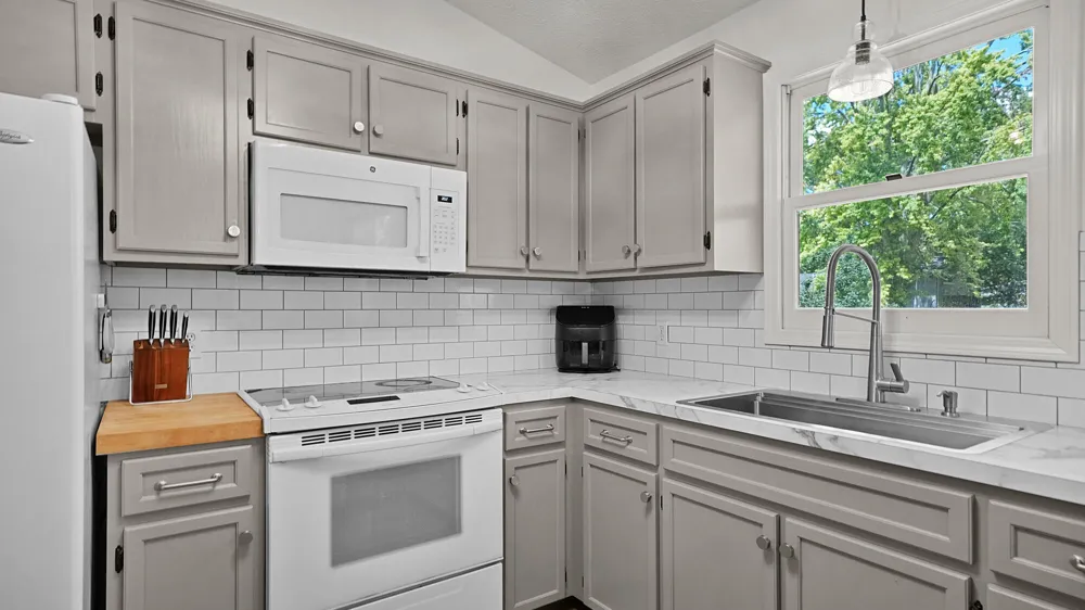4583 Sutton Place SW Grandville, MI 49418