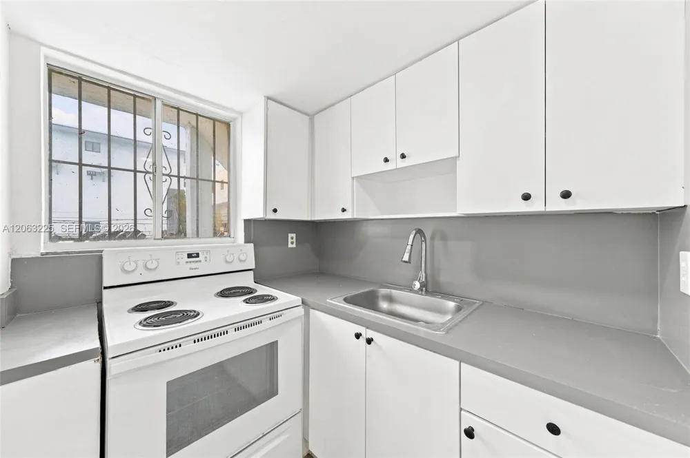 1145 NW 4th St #APT 1 Miami, FL 33128