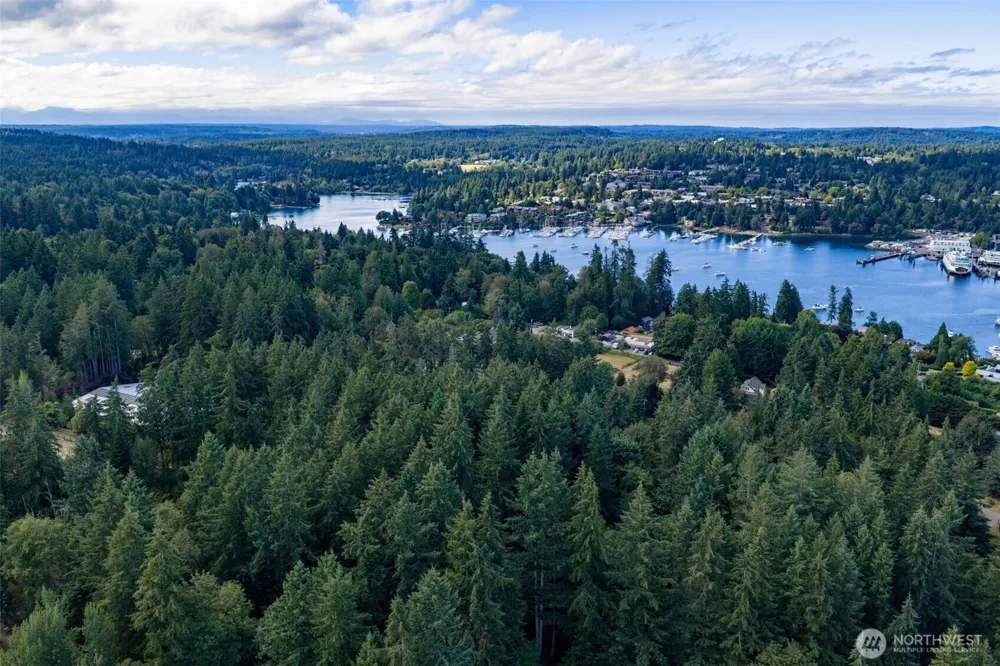5320 New Sweden Avenue NE Bainbridge Island, WA 98110