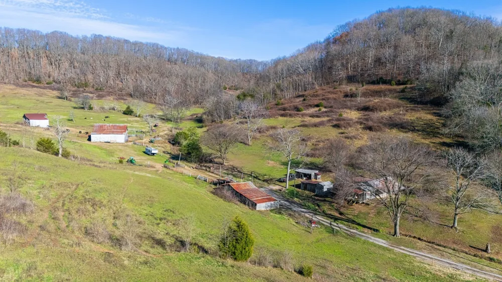 4701 Reed Rd Thompsons Station, TN 37179