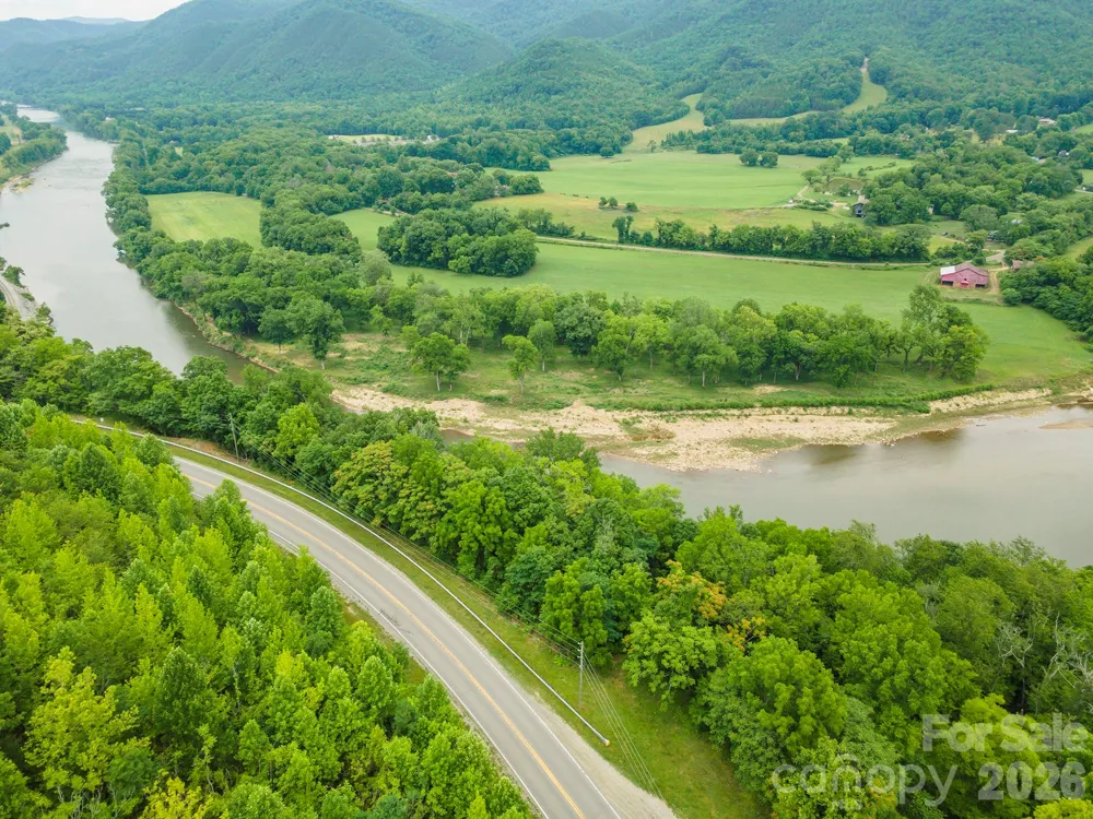 588 US 25/70 Highway Hot Springs, NC 28743