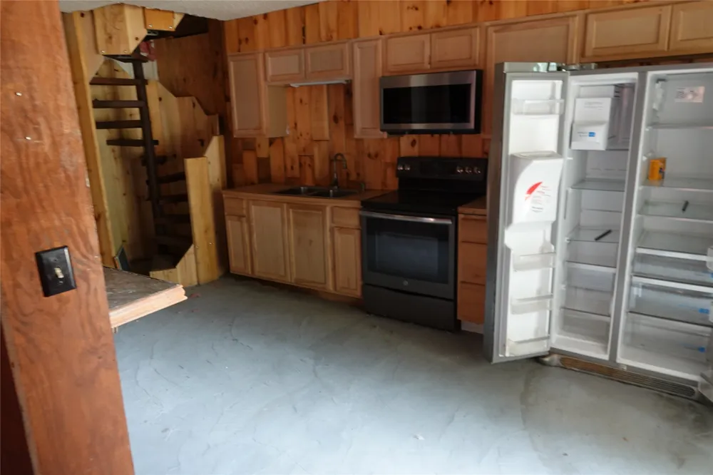 8021 County Road 544 Brownwood, TX 76801