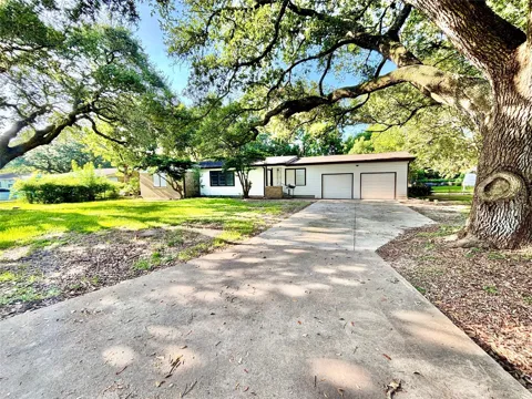 2419 Meadow Lane