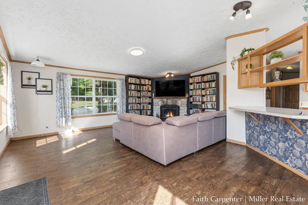 106 Little Long Lake Drive Nashville, MI 49073