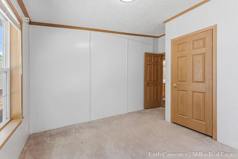 106 Little Long Lake Drive Nashville, MI 49073