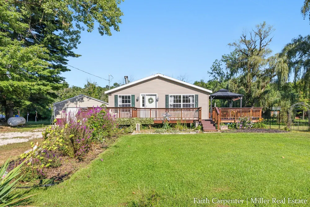 106 Little Long Lake Drive Nashville, MI 49073